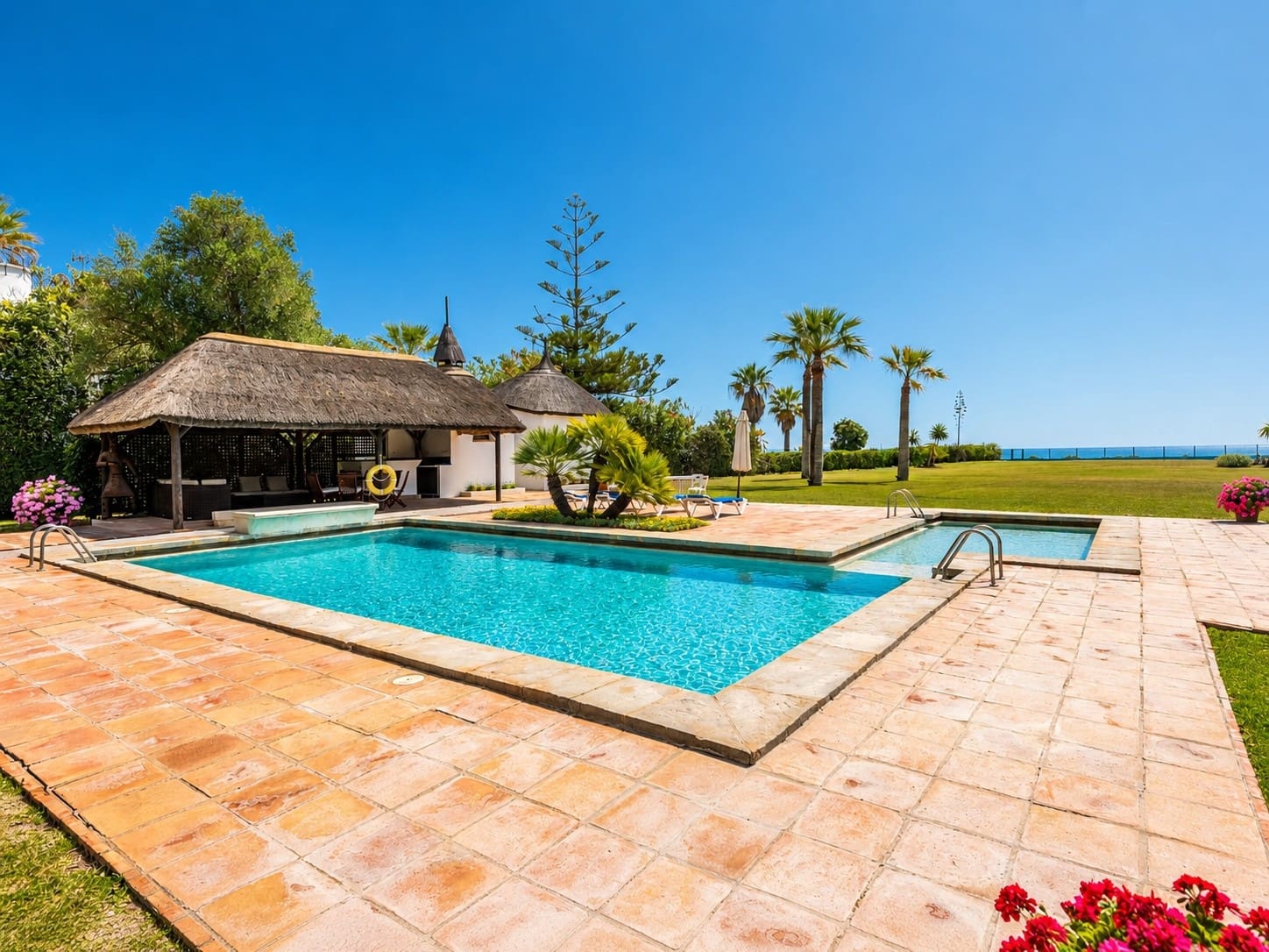5 bedroom Villa for holiday rental in Guadalmina with pool garage - € 15,000 (Ref: 6069294)