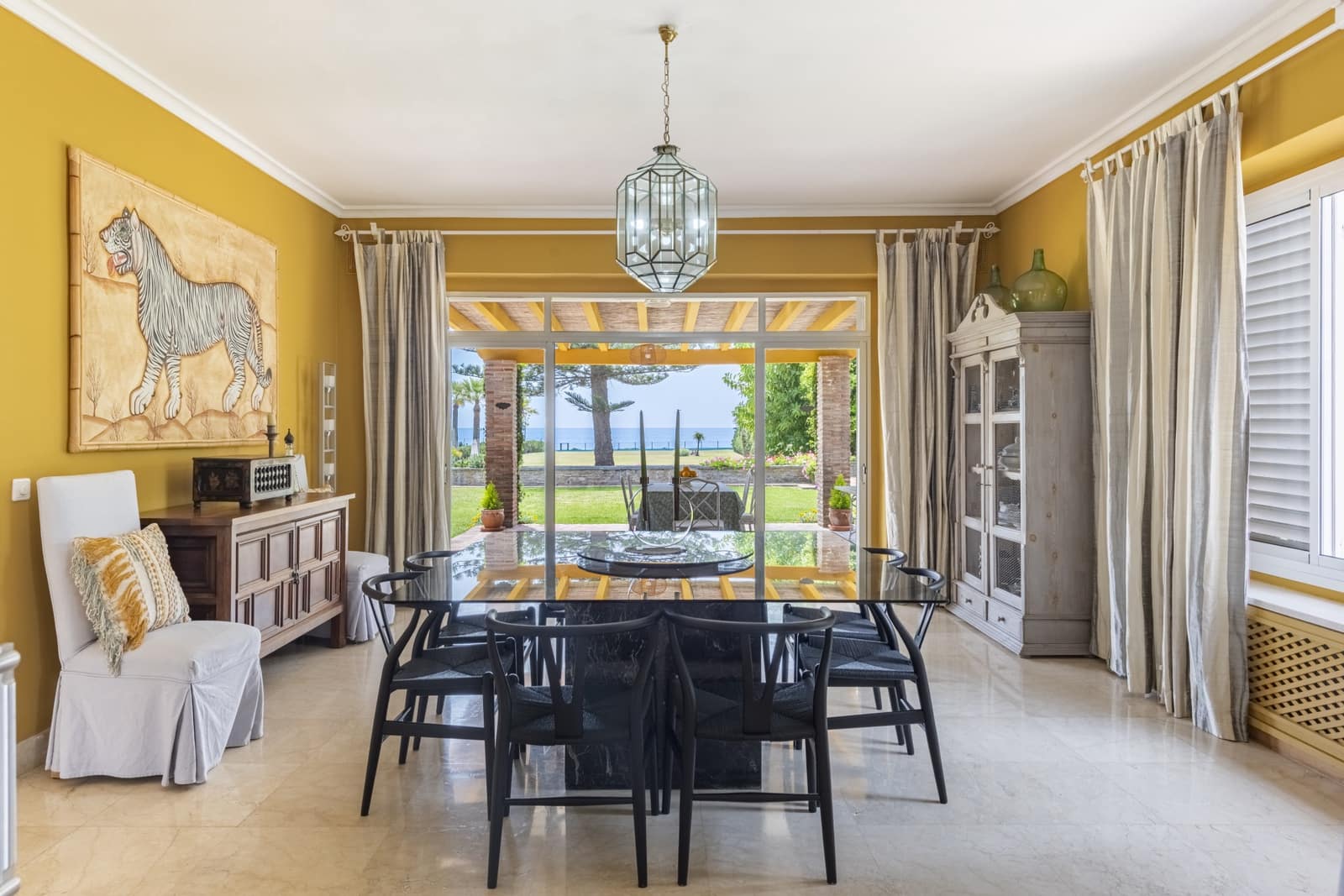 5 bedroom Villa for holiday rental in Guadalmina with pool garage - € 15,000 (Ref: 6069294)