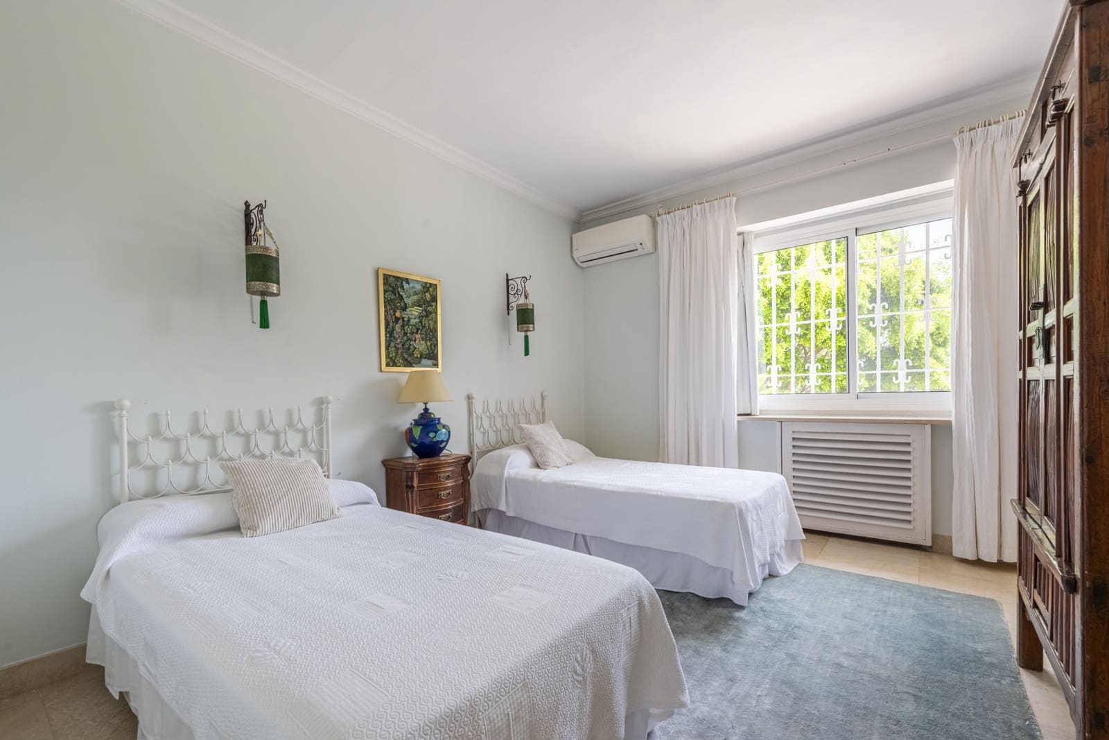 5 bedroom Villa for holiday rental in Guadalmina with pool garage - € 15,000 (Ref: 6069294)
