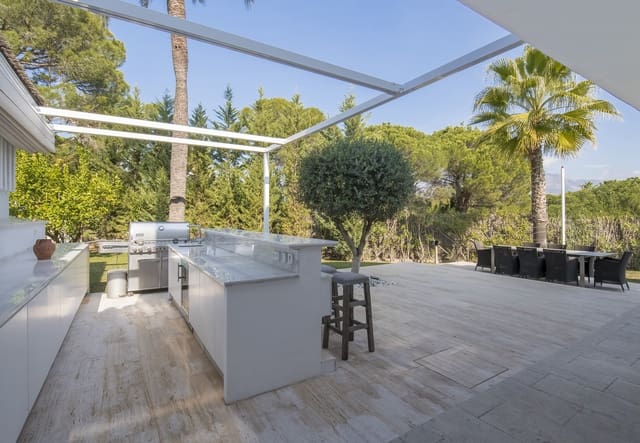 5 slaapkamer Villa voor vakantieverhuur in Marbella met zwembad - € 8.900 (Ref: 6069325)