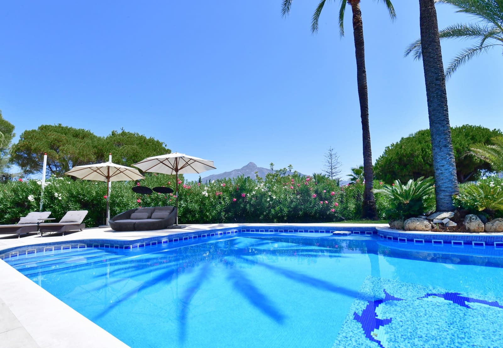 5 slaapkamer Villa voor vakantieverhuur in Marbella met zwembad - € 8.900 (Ref: 6069325)