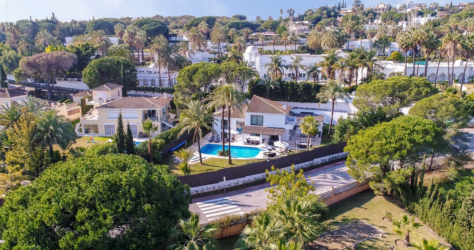 5 slaapkamer Villa voor vakantieverhuur in Marbella met zwembad - € 8.900 (Ref: 6069325)