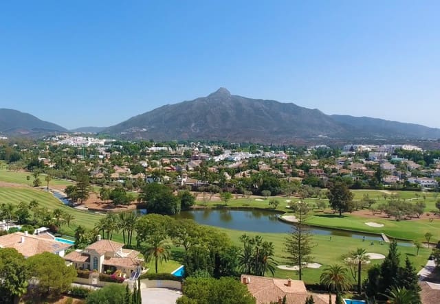 5 quarto Moradia para arrendamento para férias em Marbella com piscina - 8 900 € (Ref: 6069325)