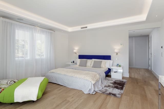 6 slaapkamer Villa te koop in Marbella met zwembad - € 4.250.000 (Ref: 6129620)