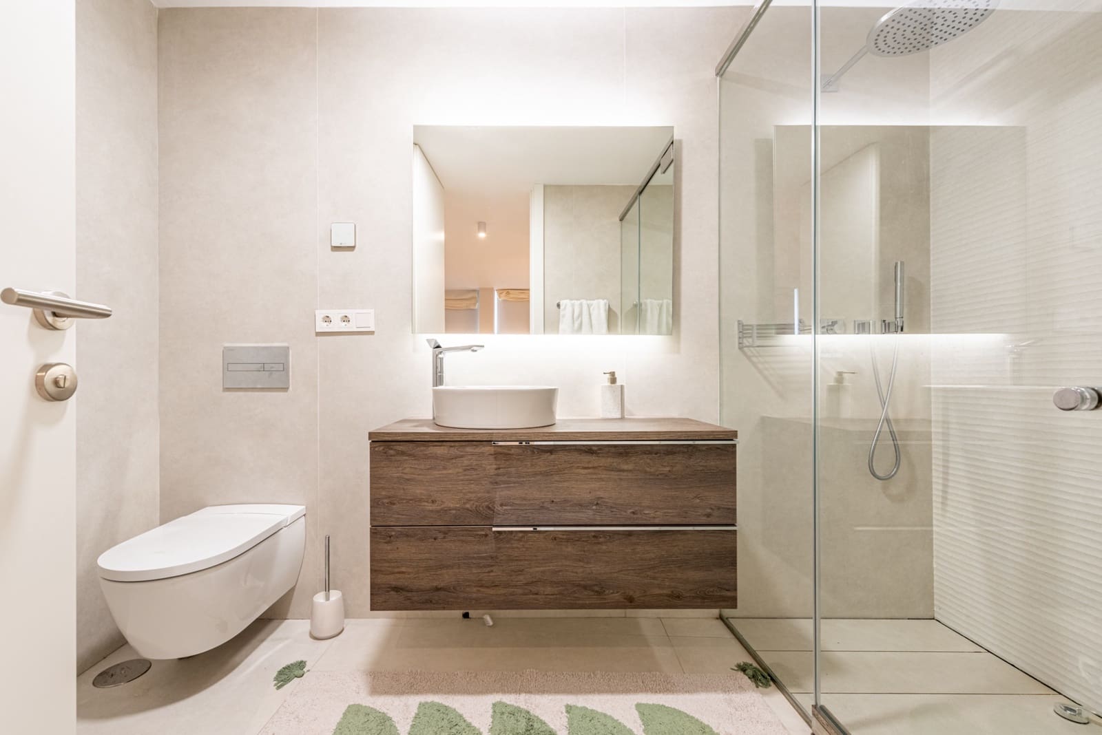 3 bedroom Apartment for sale in Estepona with pool garage - € 1,450,000 (Ref: 6694536)