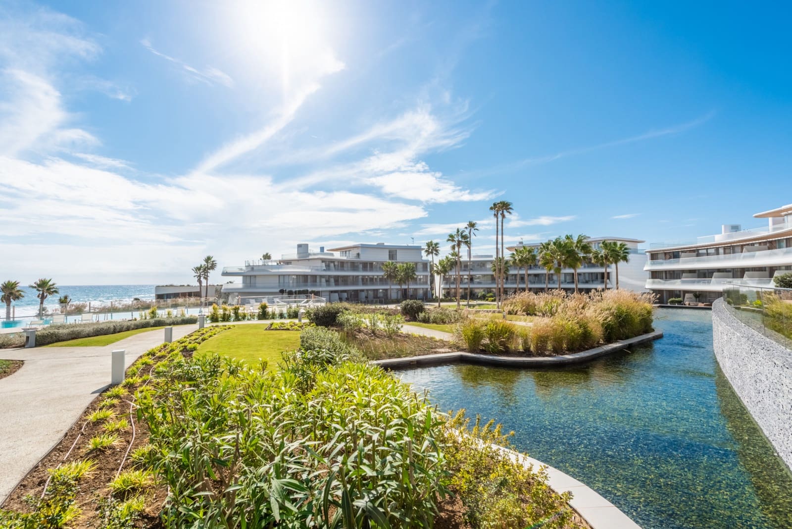 3 bedroom Apartment for sale in Estepona with pool garage - € 1,450,000 (Ref: 6694536)