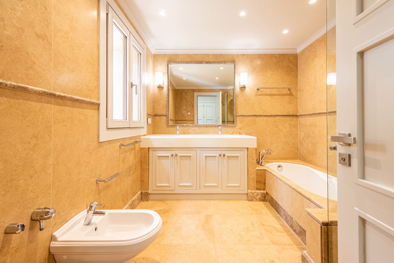 15 sypialnia Willa na sprzedaż w Benahavis z basenem garażem - 13 950 000 € (Ref: 6811124)