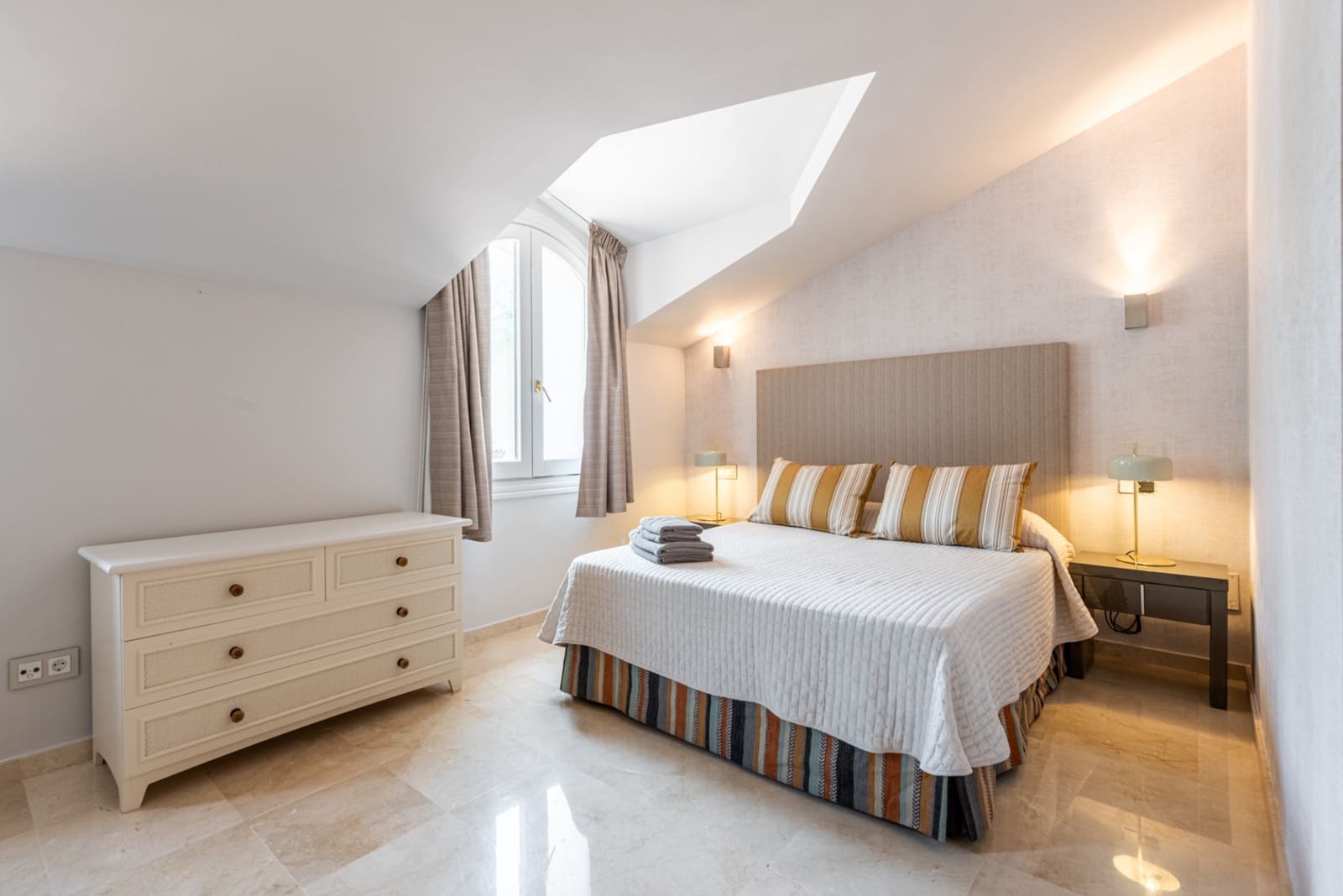 15 sypialnia Willa na sprzedaż w Benahavis z basenem garażem - 13 950 000 € (Ref: 6811124)