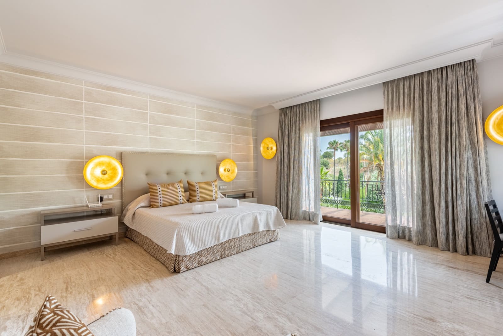15 sypialnia Willa na sprzedaż w Benahavis z basenem garażem - 13 950 000 € (Ref: 6811124)