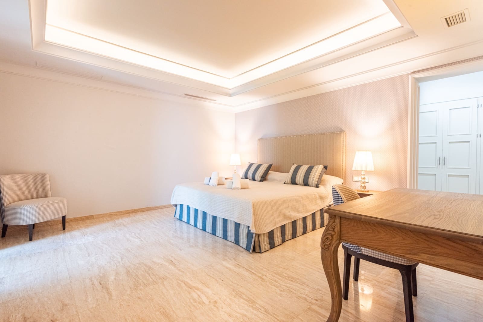 15 sypialnia Willa na sprzedaż w Benahavis z basenem garażem - 13 950 000 € (Ref: 6811124)