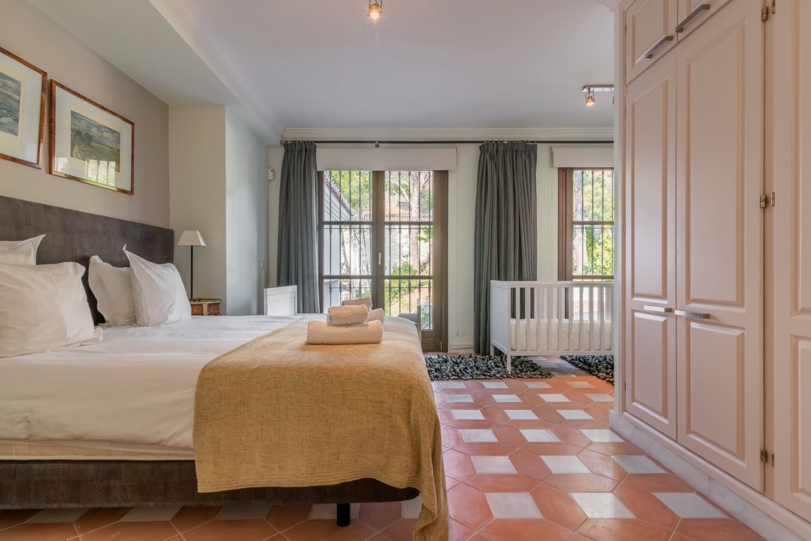 6 Zimmer Villa zu verkaufen in El Madronal mit Pool Garage - 7.800.000 € (Ref: 6828501)