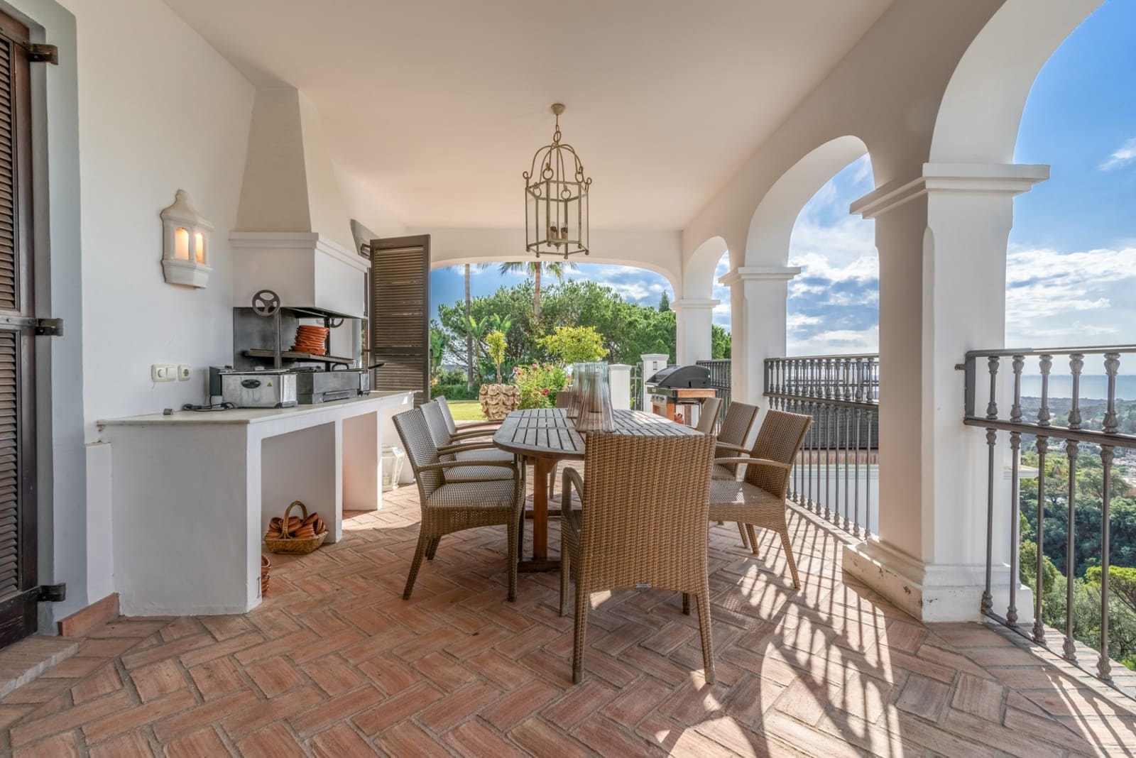 6 Zimmer Villa zu verkaufen in El Madronal mit Pool Garage - 7.800.000 € (Ref: 6828501)