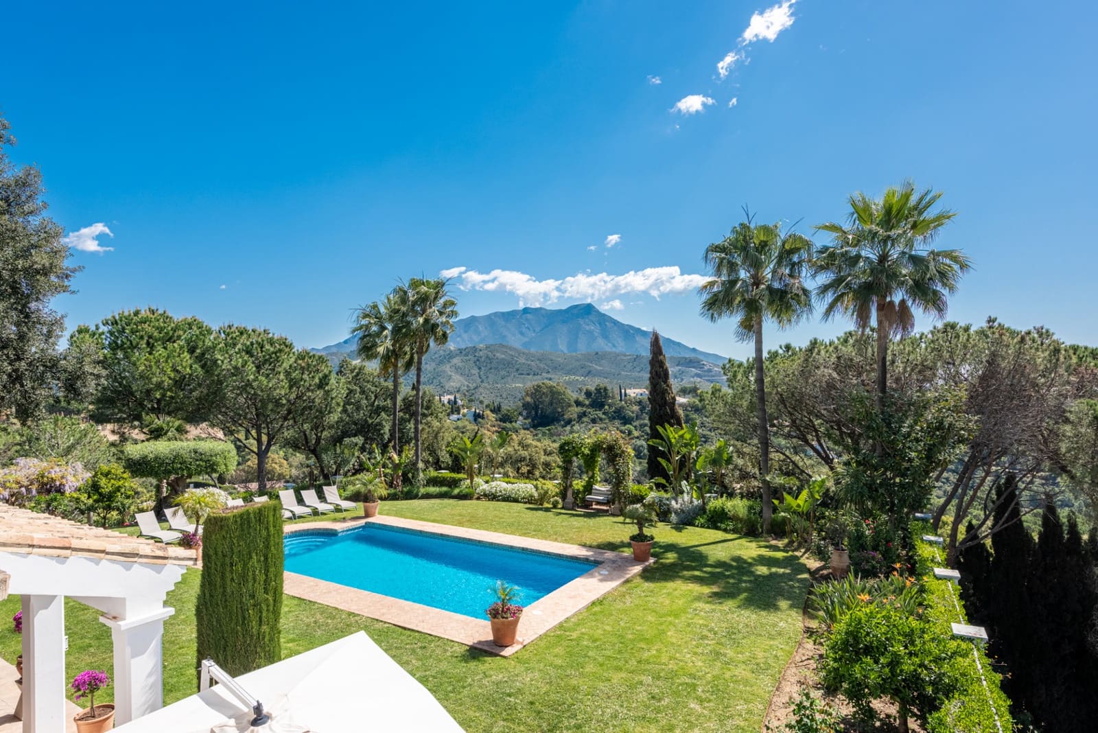 6 Zimmer Villa zu verkaufen in El Madronal mit Pool Garage - 7.800.000 € (Ref: 6828501)