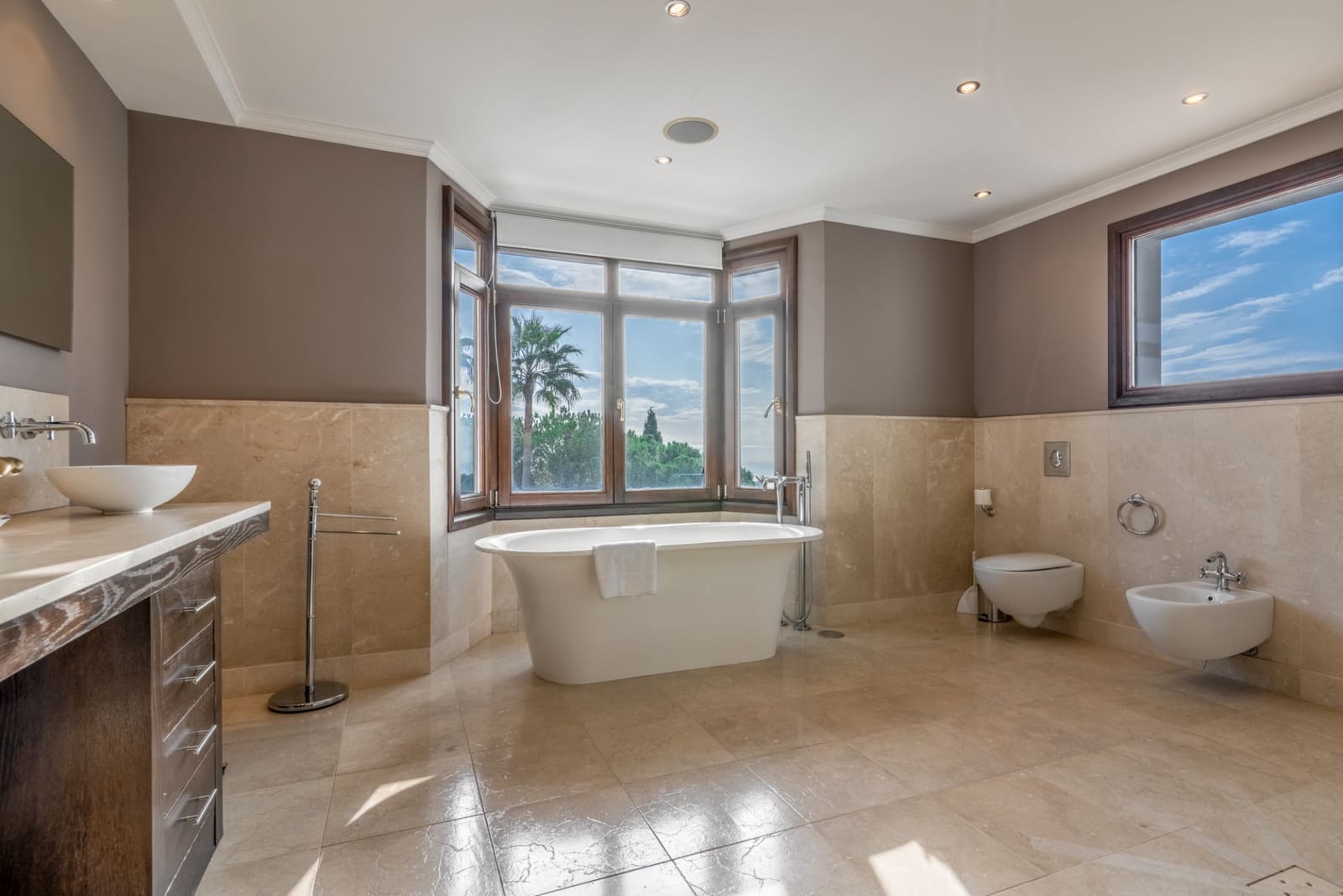 6 bedroom Villa for sale in El Madronal with pool garage - € 7,800,000 (Ref: 6828501)