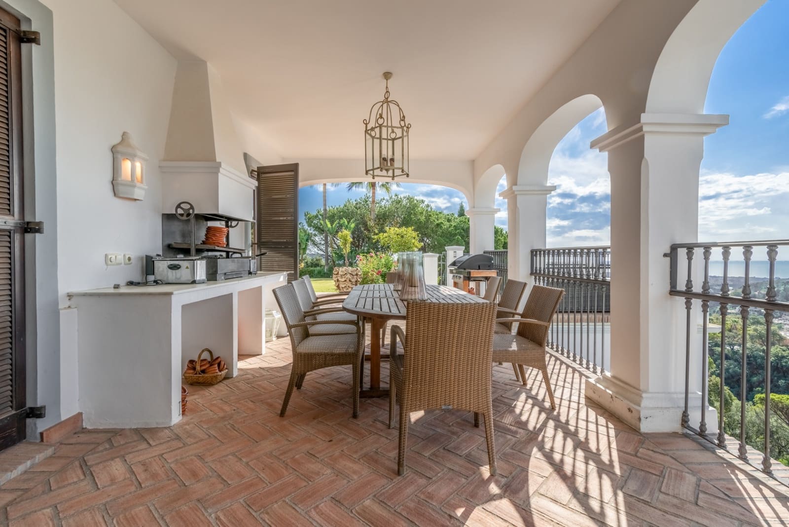 6 bedroom Villa for sale in El Madronal with pool garage - € 7,800,000 (Ref: 6828501)