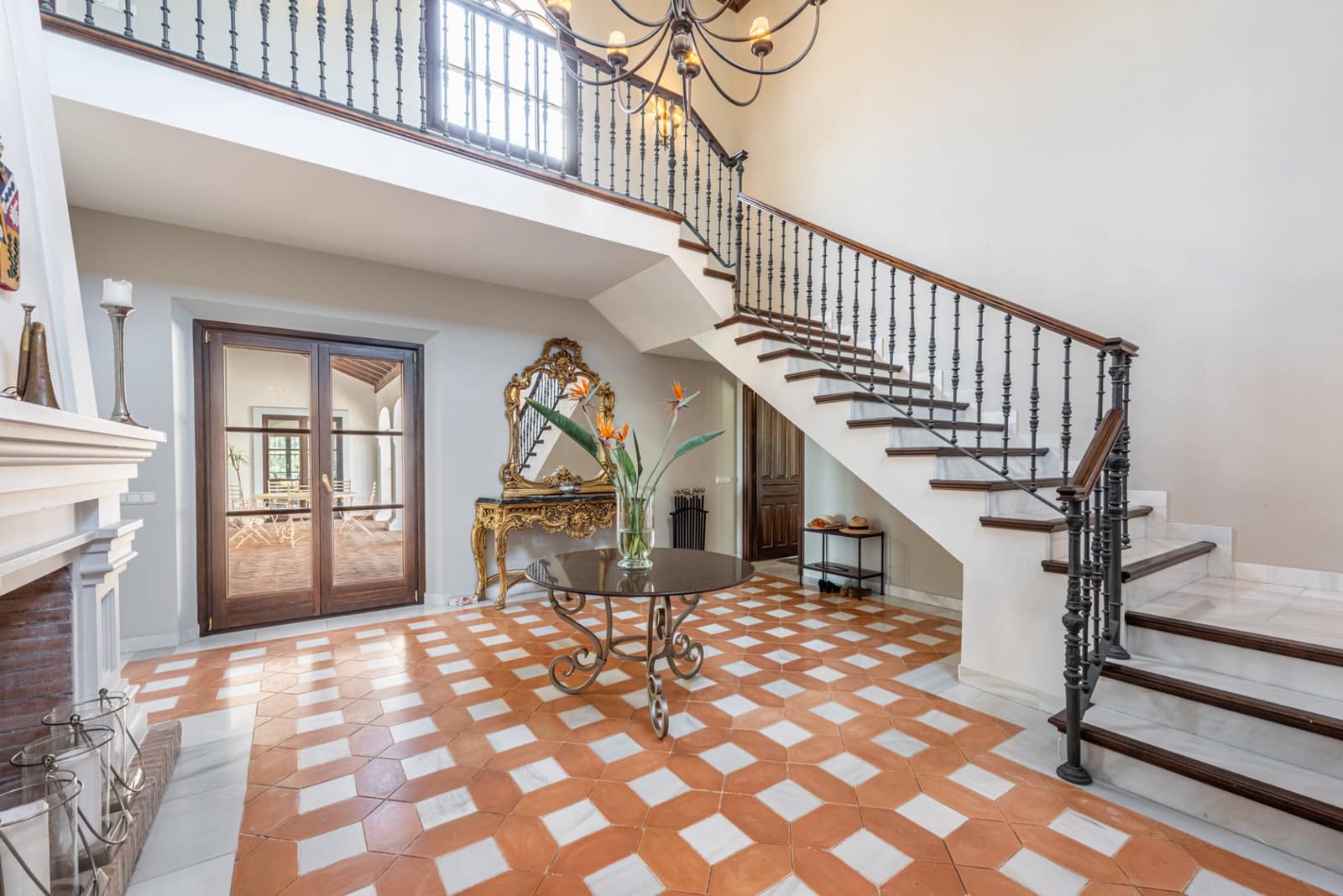 6 bedroom Villa for sale in El Madronal with pool garage - € 7,800,000 (Ref: 6828501)