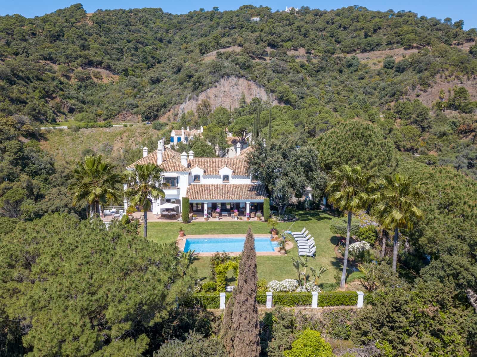 6 bedroom Villa for sale in El Madronal with pool garage - € 7,800,000 (Ref: 6828501)