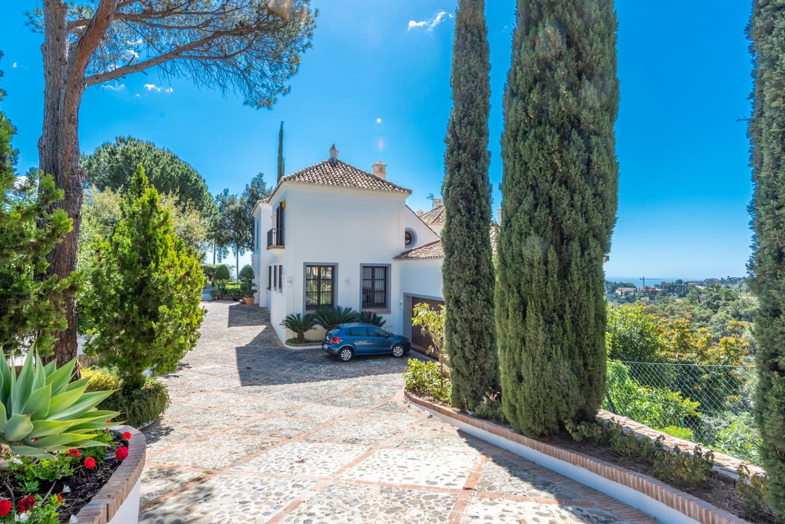 6 bedroom Villa for sale in El Madronal with pool garage - € 7,800,000 (Ref: 6828501)