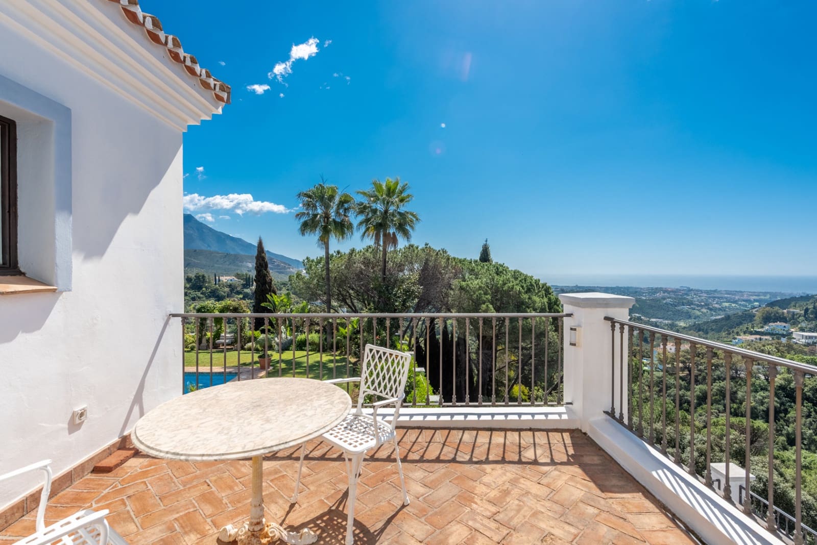 6 bedroom Villa for sale in El Madronal with pool garage - € 7,800,000 (Ref: 6828501)