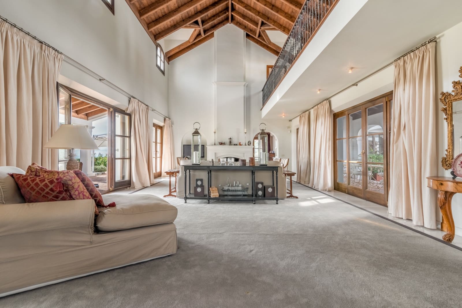 6 bedroom Villa for sale in El Madronal with pool garage - € 7,800,000 (Ref: 6828501)