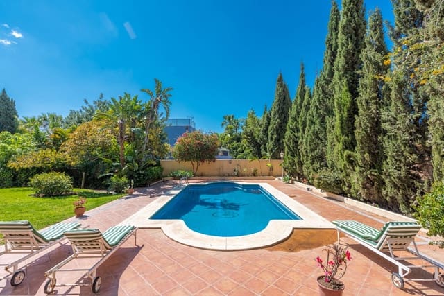 8 slaapkamer Villa te koop in Marbella met zwembad garage - € 2.100.000 (Ref: 6843090)