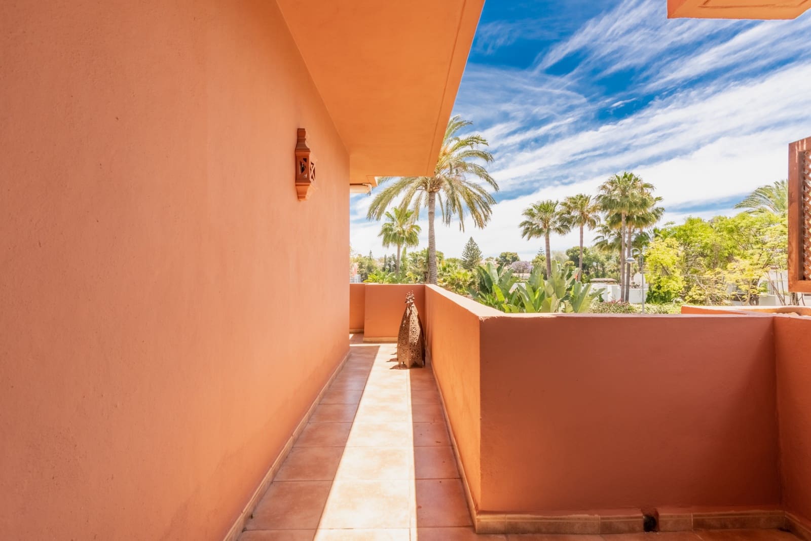   4 soveværelse   ferieLejlighed i Marbella   med   swimmingpool  garage  - € 4.000 (Ref: 6917934)