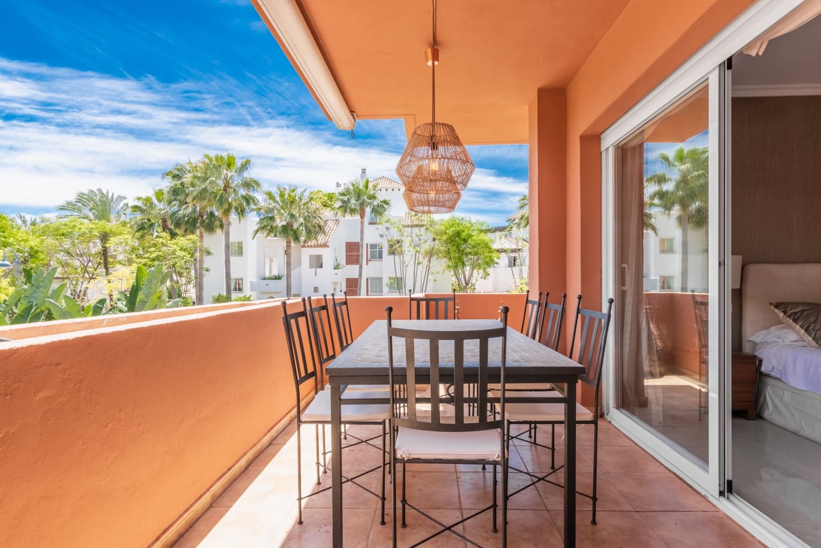 Apartamento de 4 habitaciones en Marbella en alquiler vacacional con piscina garaje - 4.000 € (Ref: 6917934)