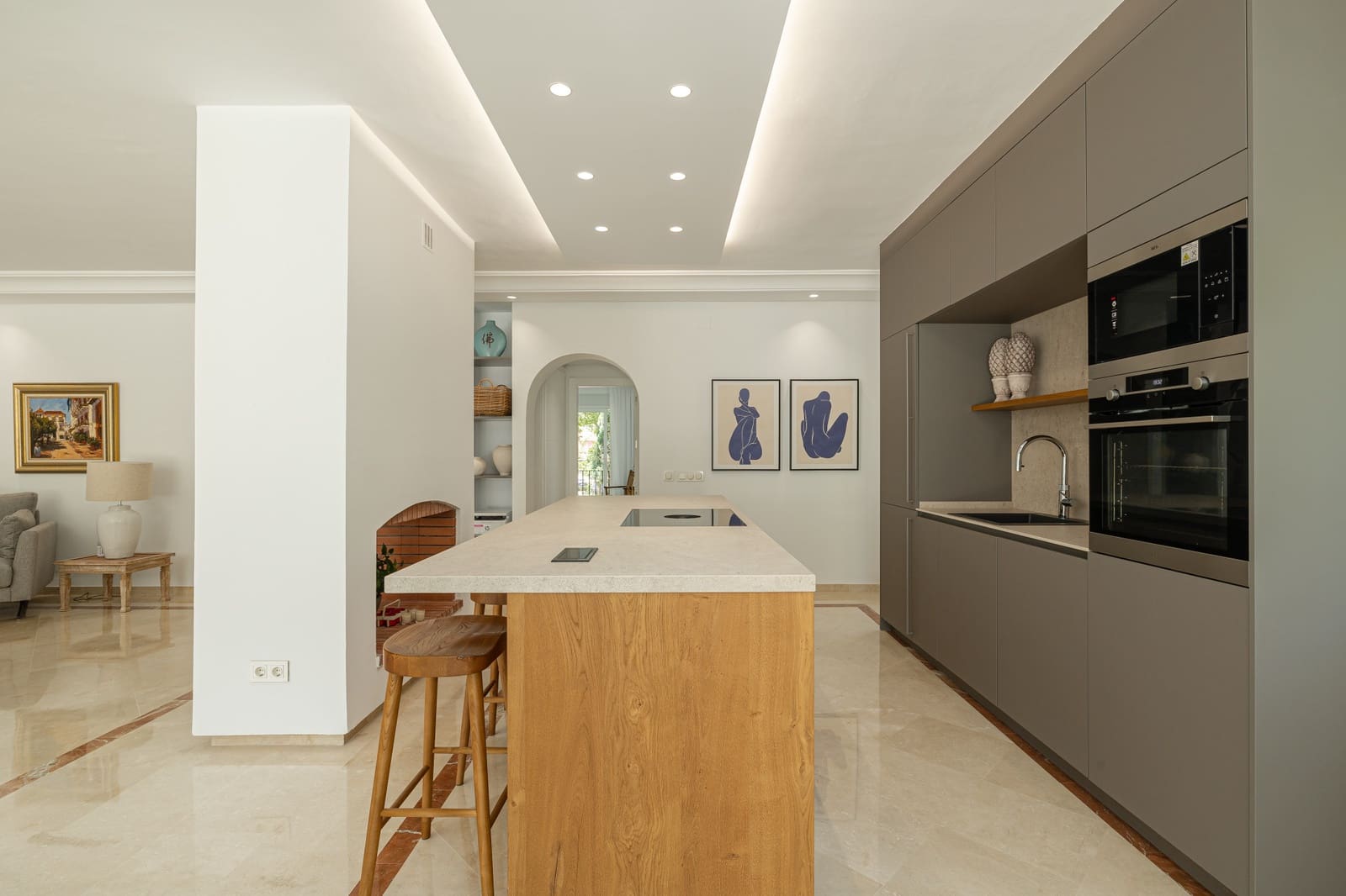 4 bedroom Penthouse for sale in Marbella with pool garage - € 3,150,000 (Ref: 6922534)