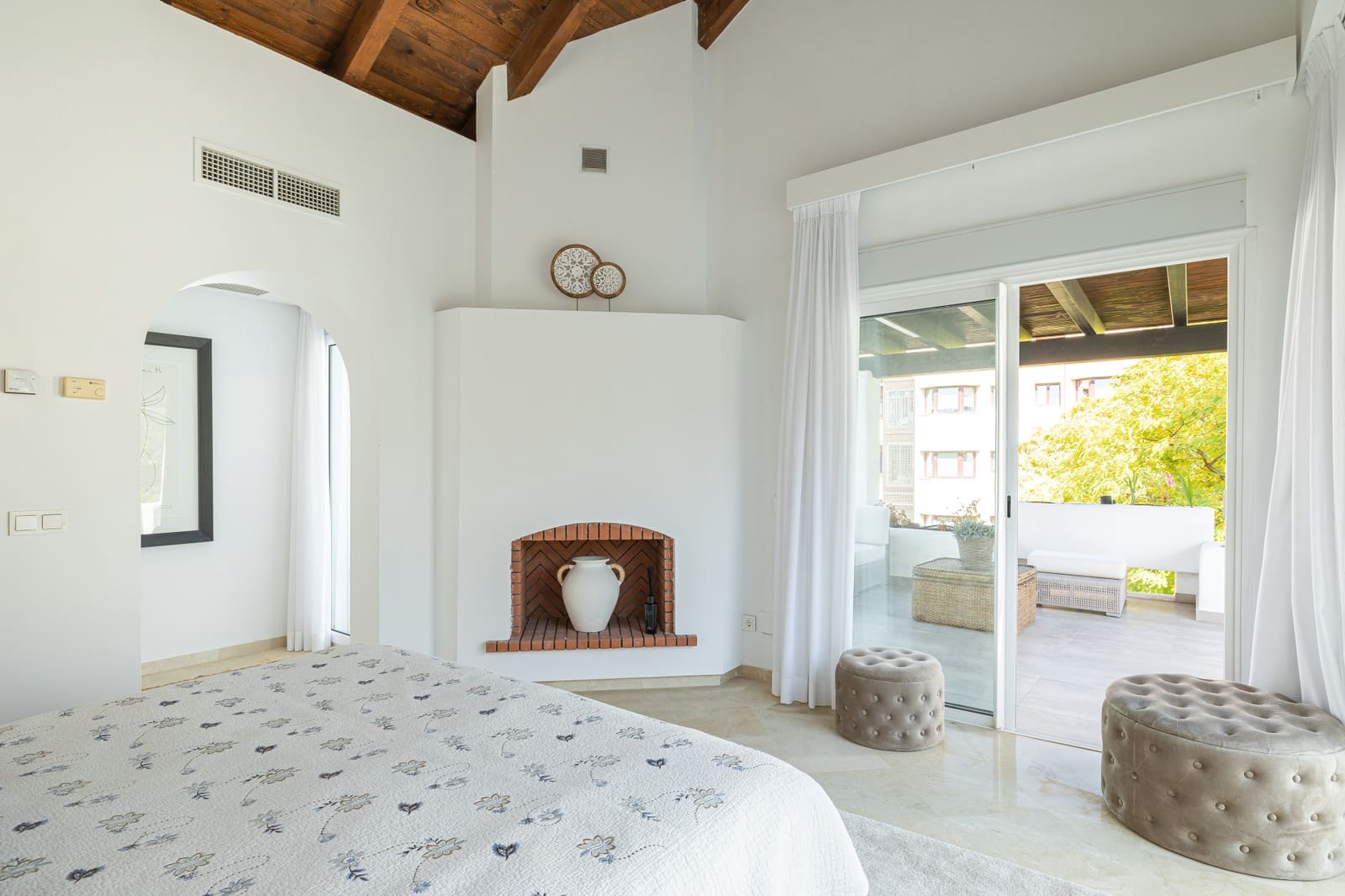 4 bedroom Penthouse for sale in Marbella with pool garage - € 3,150,000 (Ref: 6922534)