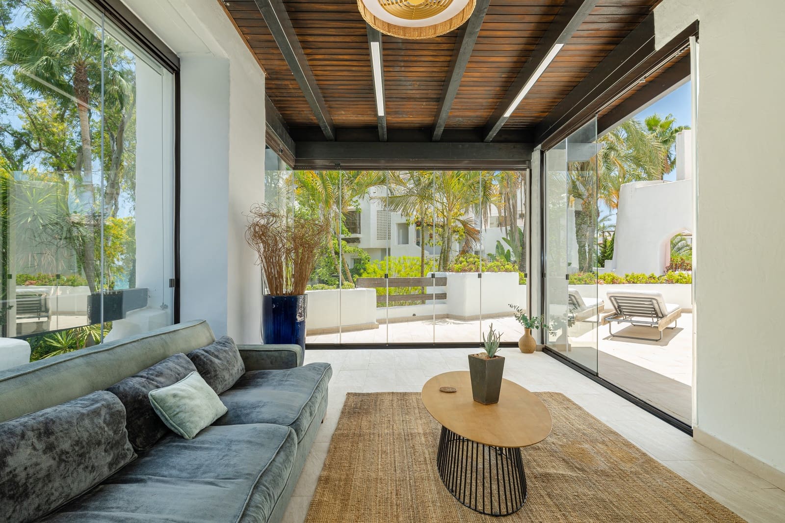 4 bedroom Penthouse for sale in Marbella with pool garage - € 3,150,000 (Ref: 6922534)