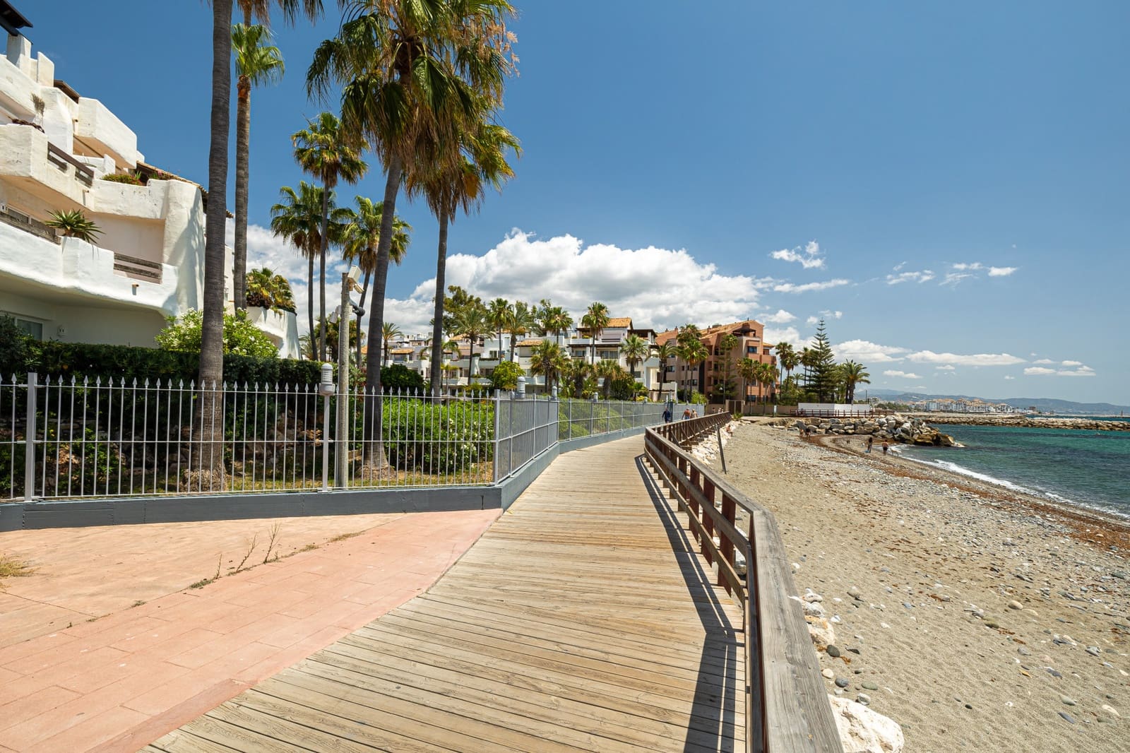 4 bedroom Penthouse for sale in Marbella with pool garage - € 3,150,000 (Ref: 6922534)