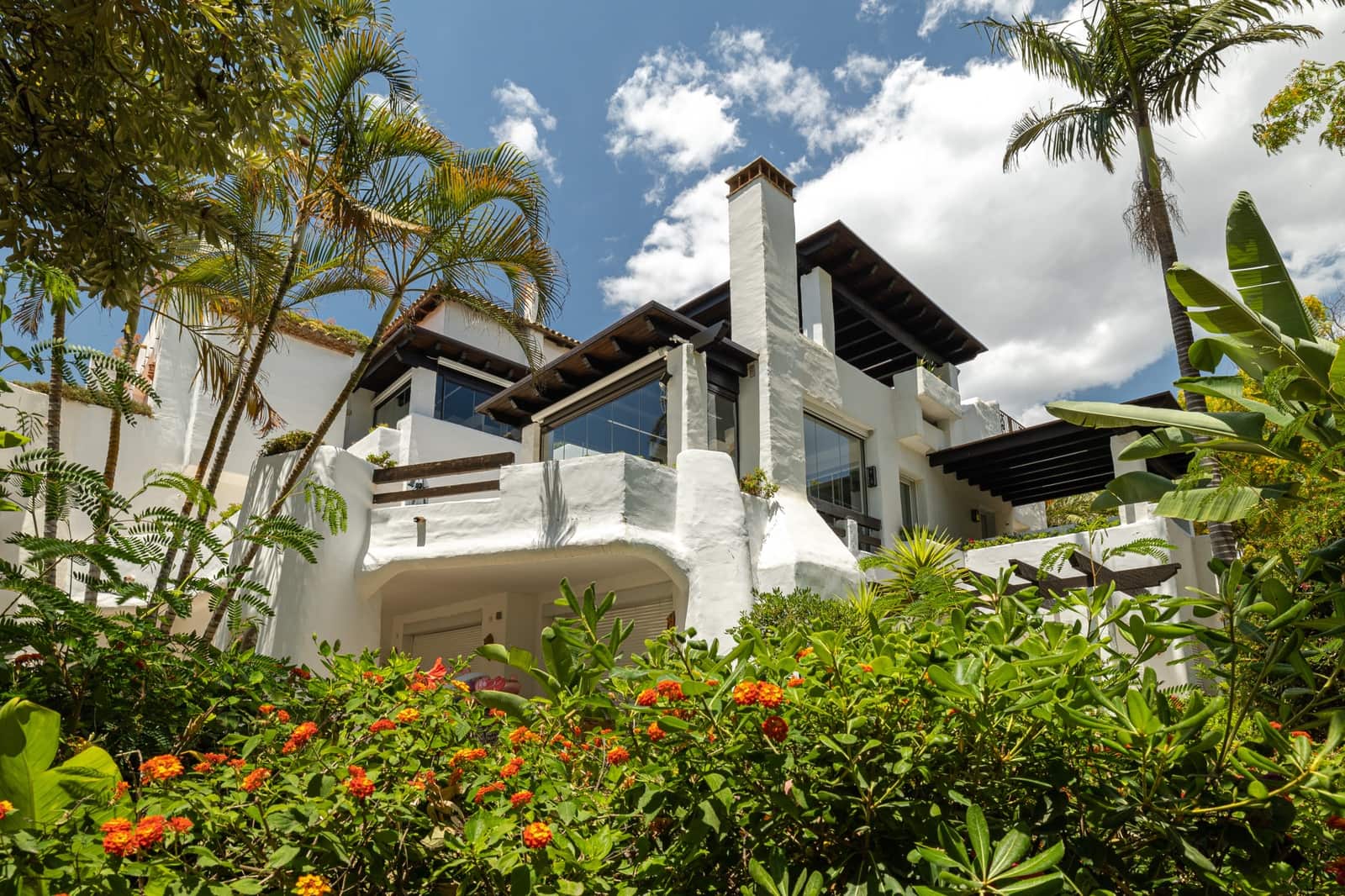 4 bedroom Penthouse for sale in Marbella with pool garage - € 3,150,000 (Ref: 6922534)