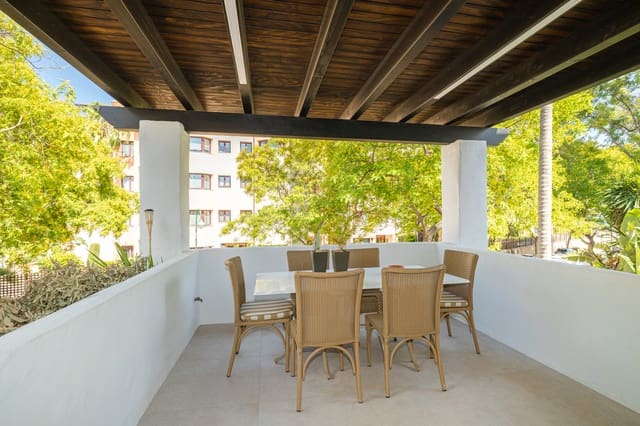 4 quarto Penthouse para venda em Marbella com piscina garagem - 3 150 000 € (Ref: 6922534)