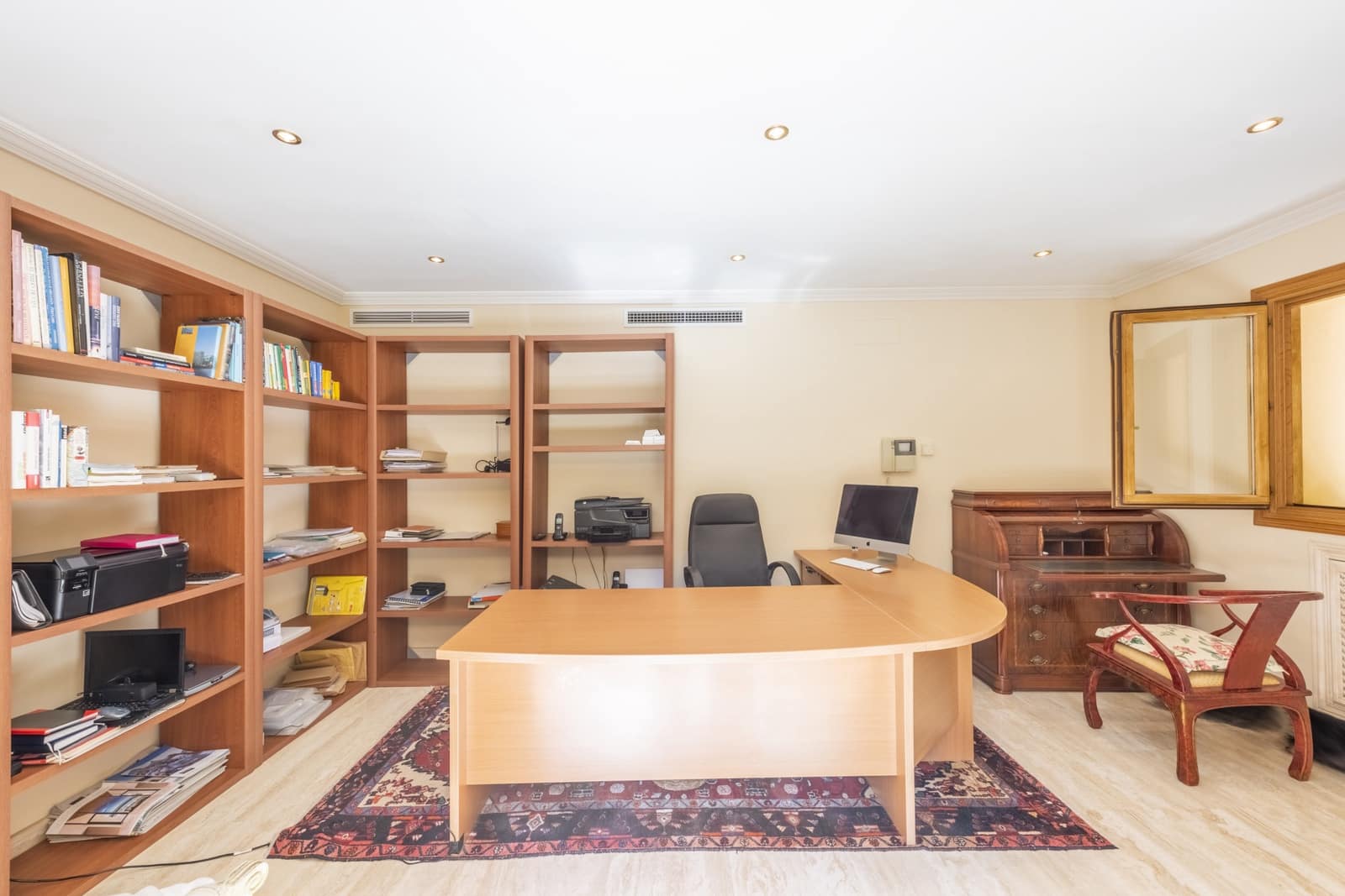 4 bedroom Villa for sale in Marbella with pool garage - € 3,495,000 (Ref: 6962292)