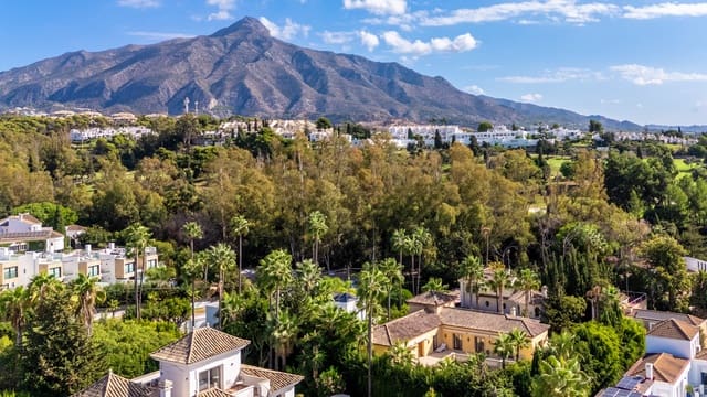 4 slaapkamer Villa te koop in Marbella met zwembad garage - € 3.495.000 (Ref: 6962292)