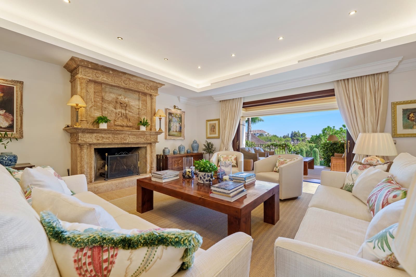 6 bedroom Villa for sale in Marbella with pool garage - € 8,950,000 (Ref: 6986464)