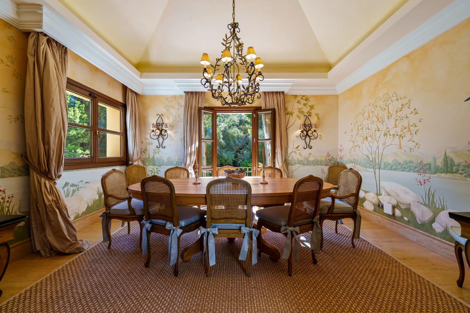 6 bedroom Villa for sale in Marbella with pool garage - € 8,950,000 (Ref: 6986464)