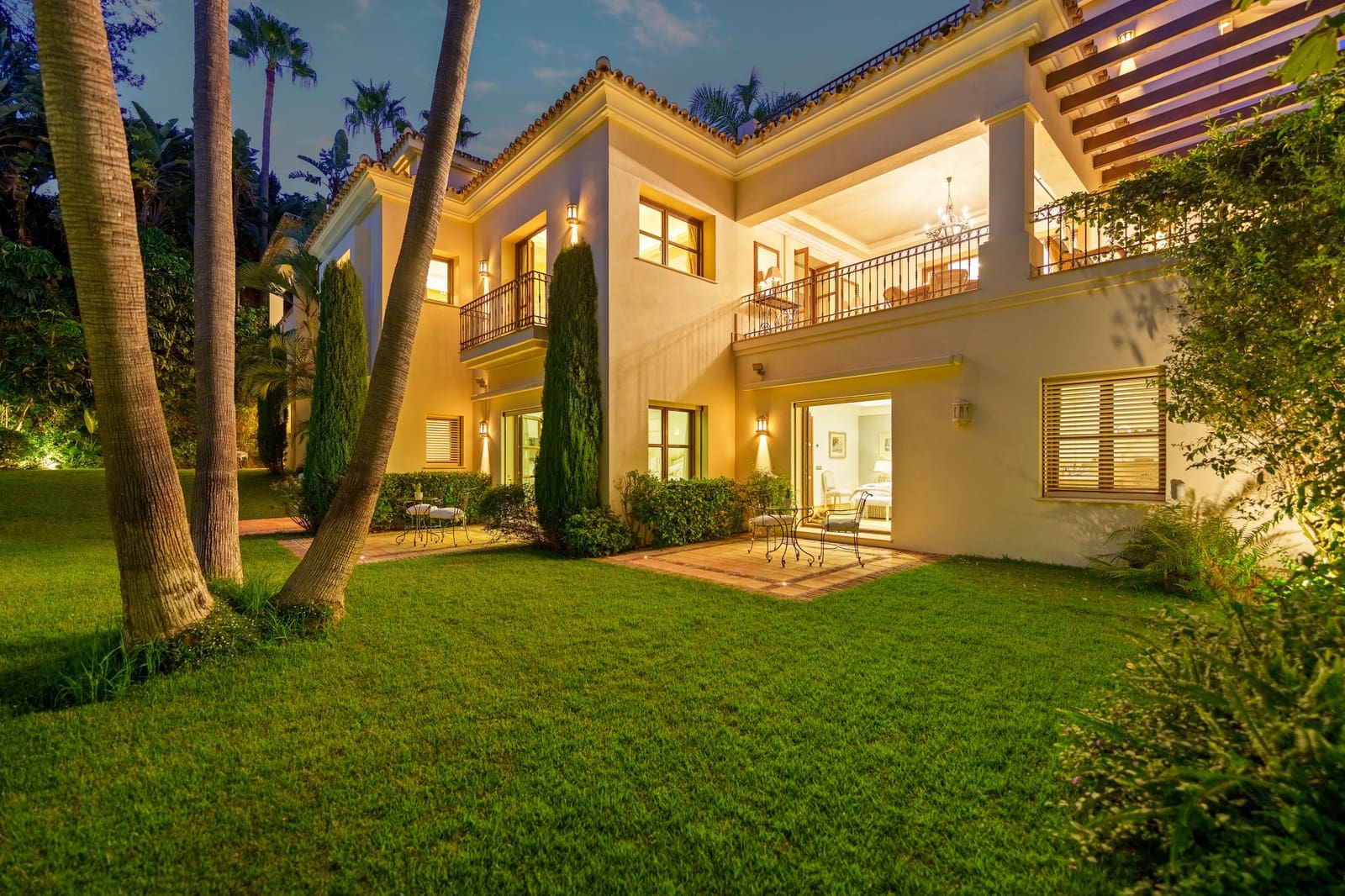 6 bedroom Villa for sale in Marbella with pool garage - € 8,950,000 (Ref: 6986464)