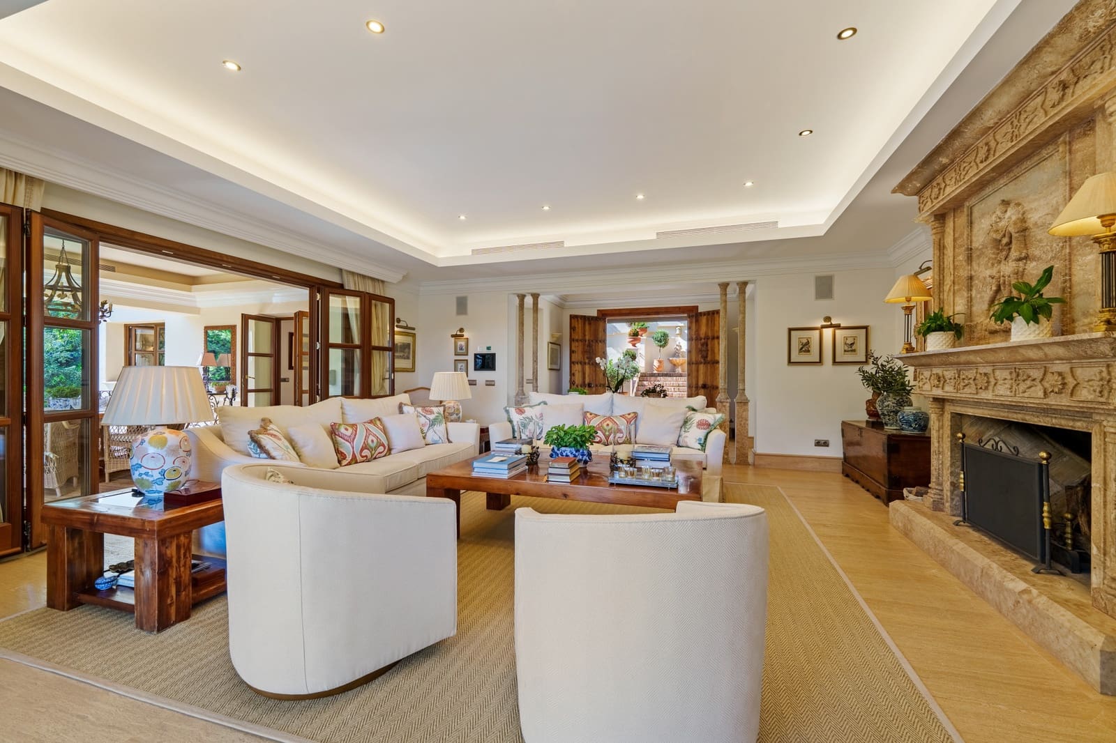 6 sypialnia Willa na sprzedaż w Marbella z basenem garażem - 9 950 000 € (Ref: 6986464)