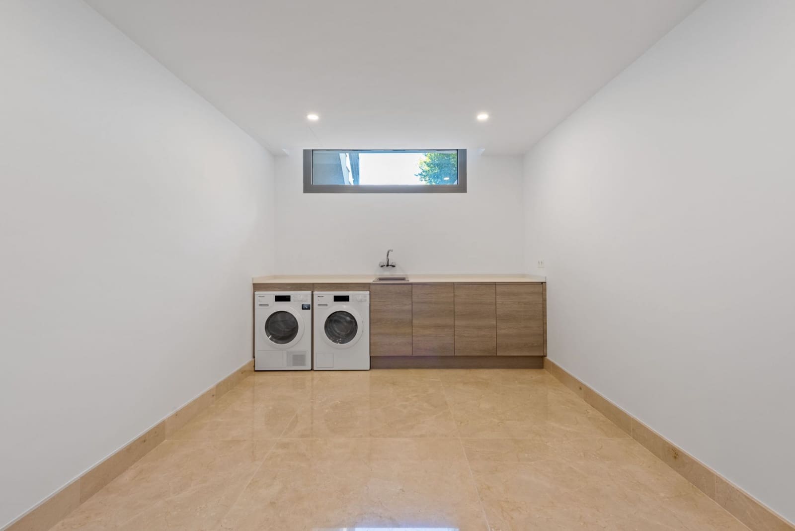 6 soveværelse Villa til salg i Los Arqueros med swimmingpool garage - € 3.250.000 (Ref: 7078945)