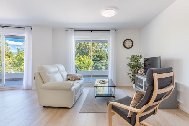2 Zimmer Apartment zu vermieten in Nueva Andalucia, Marbella mit Pool Garage - 2.300 € (Ref: 7078946)