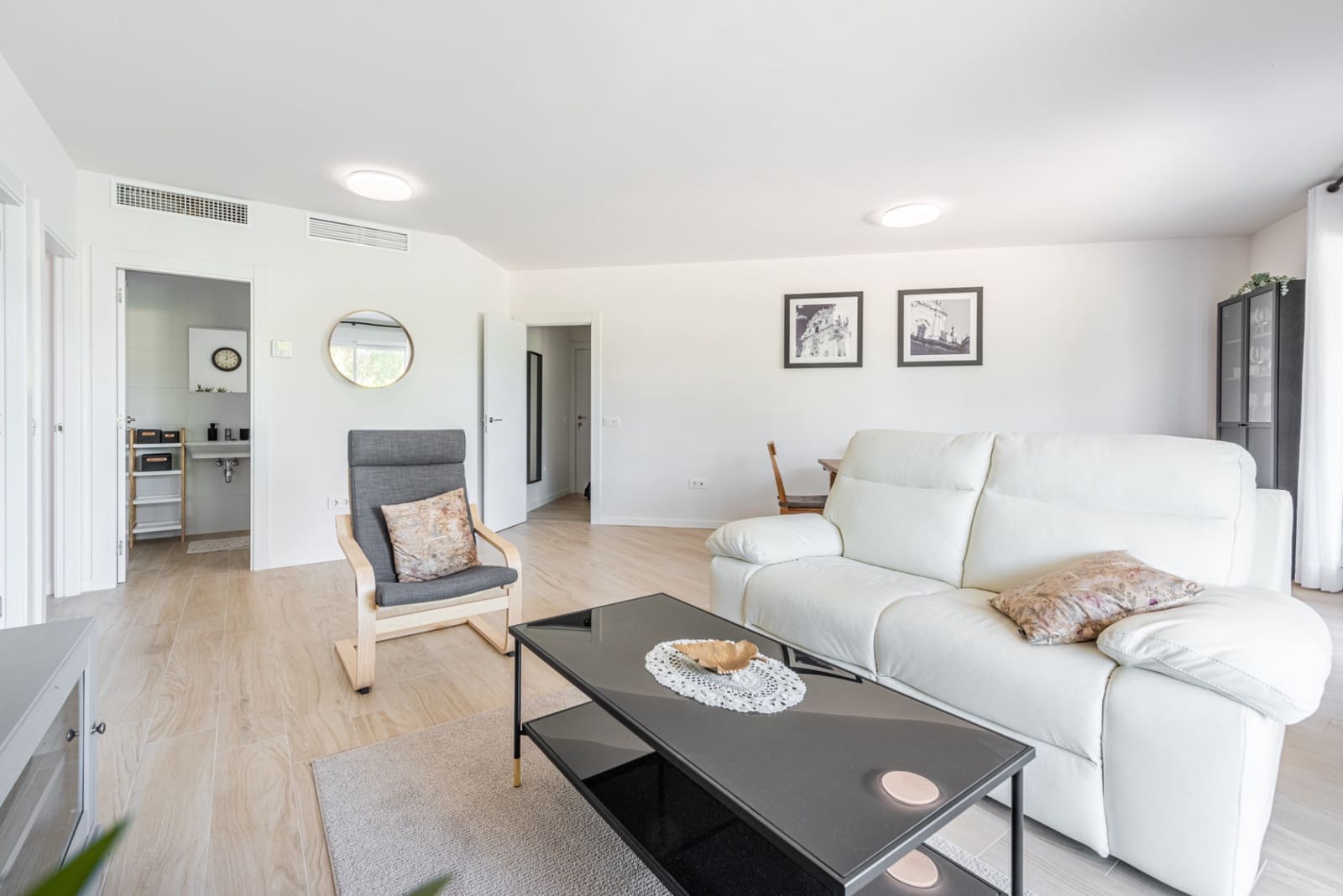 2 Zimmer Apartment zu vermieten in Nueva Andalucia mit Pool Garage - 2.300 € (Ref: 7078946)
