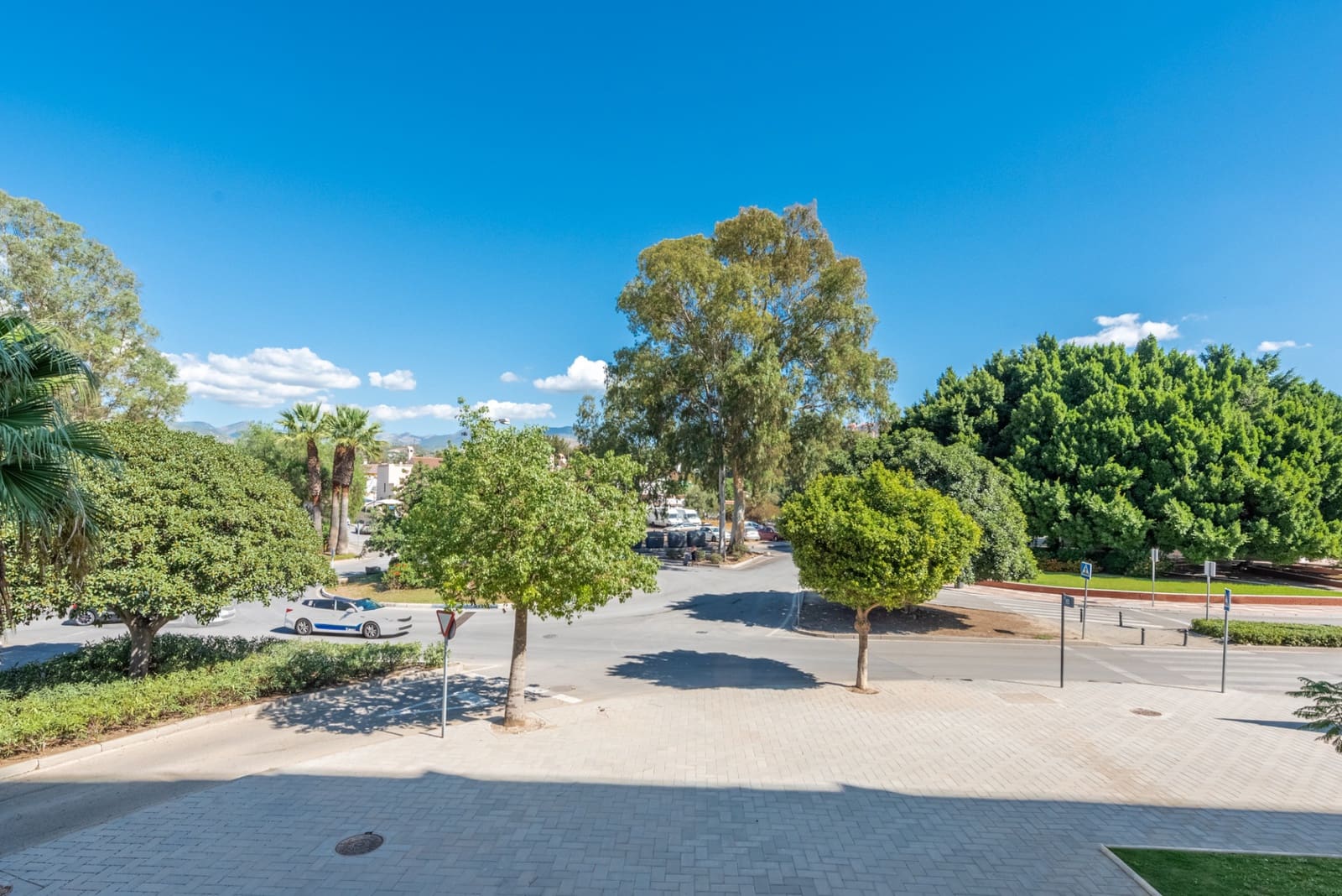 2 Zimmer Apartment zu vermieten in Nueva Andalucia mit Pool Garage - 2.300 € (Ref: 7078946)