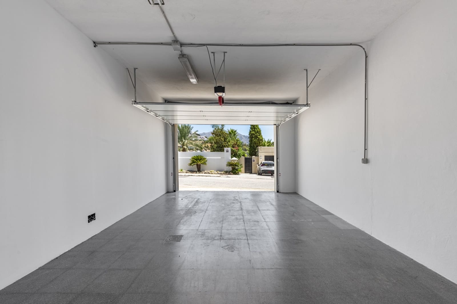 4 soveværelse Villa til salg i Los Arqueros med swimmingpool garage - € 1.899.000 (Ref: 7087493)