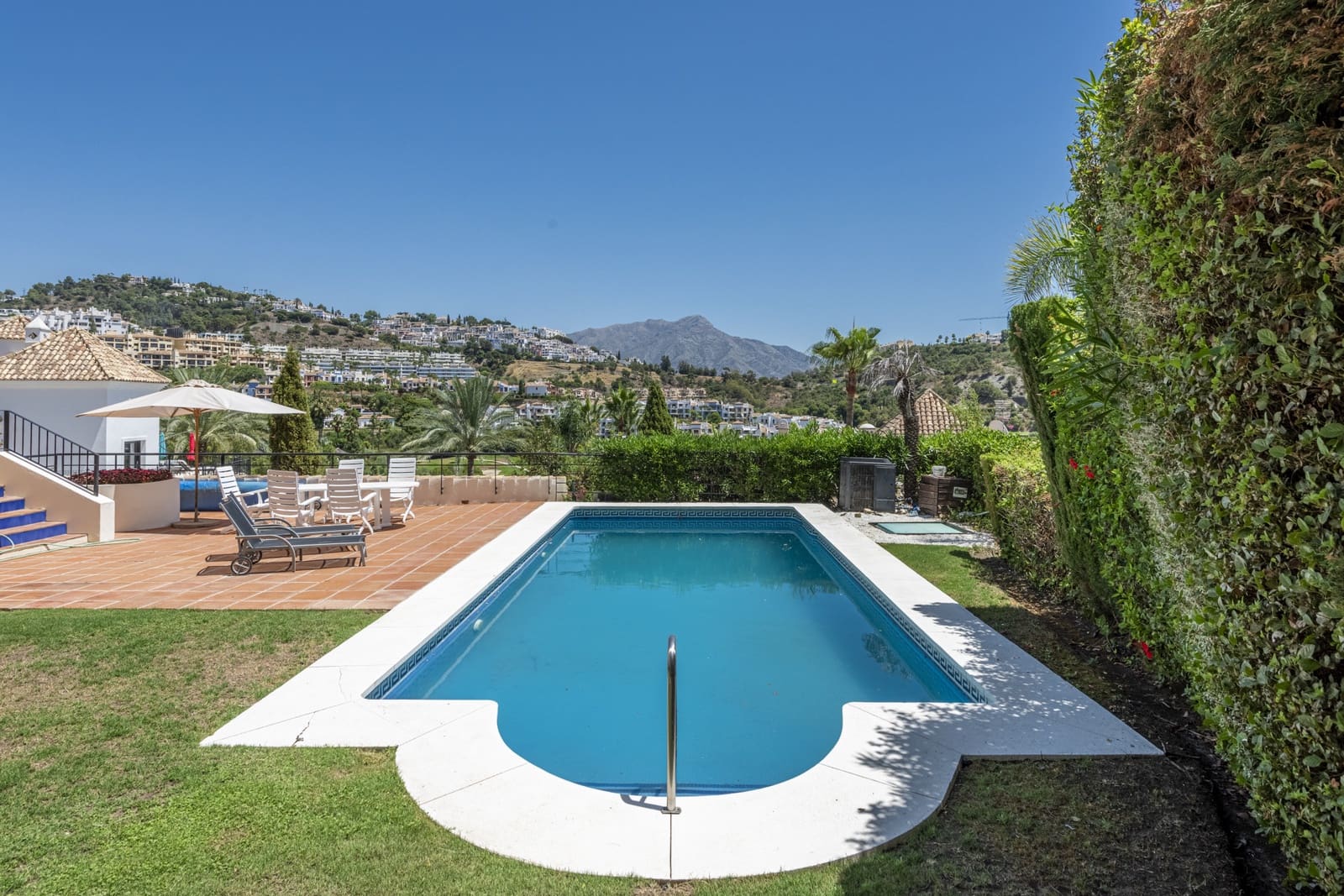 4 soveværelse Villa til salg i Los Arqueros med swimmingpool garage - € 1.899.000 (Ref: 7087493)