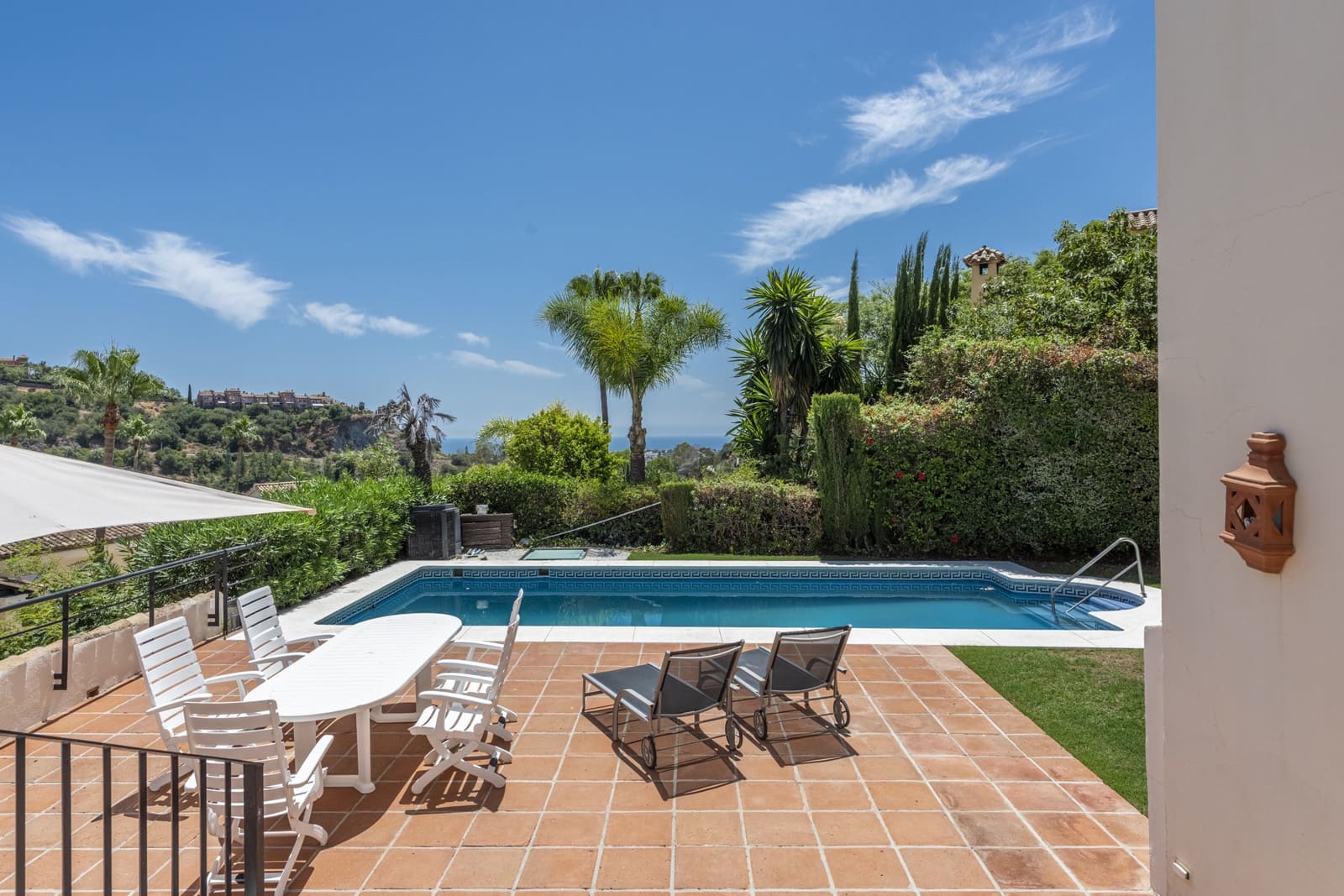 4 soveværelse Villa til salg i Los Arqueros med swimmingpool garage - € 1.899.000 (Ref: 7087493)