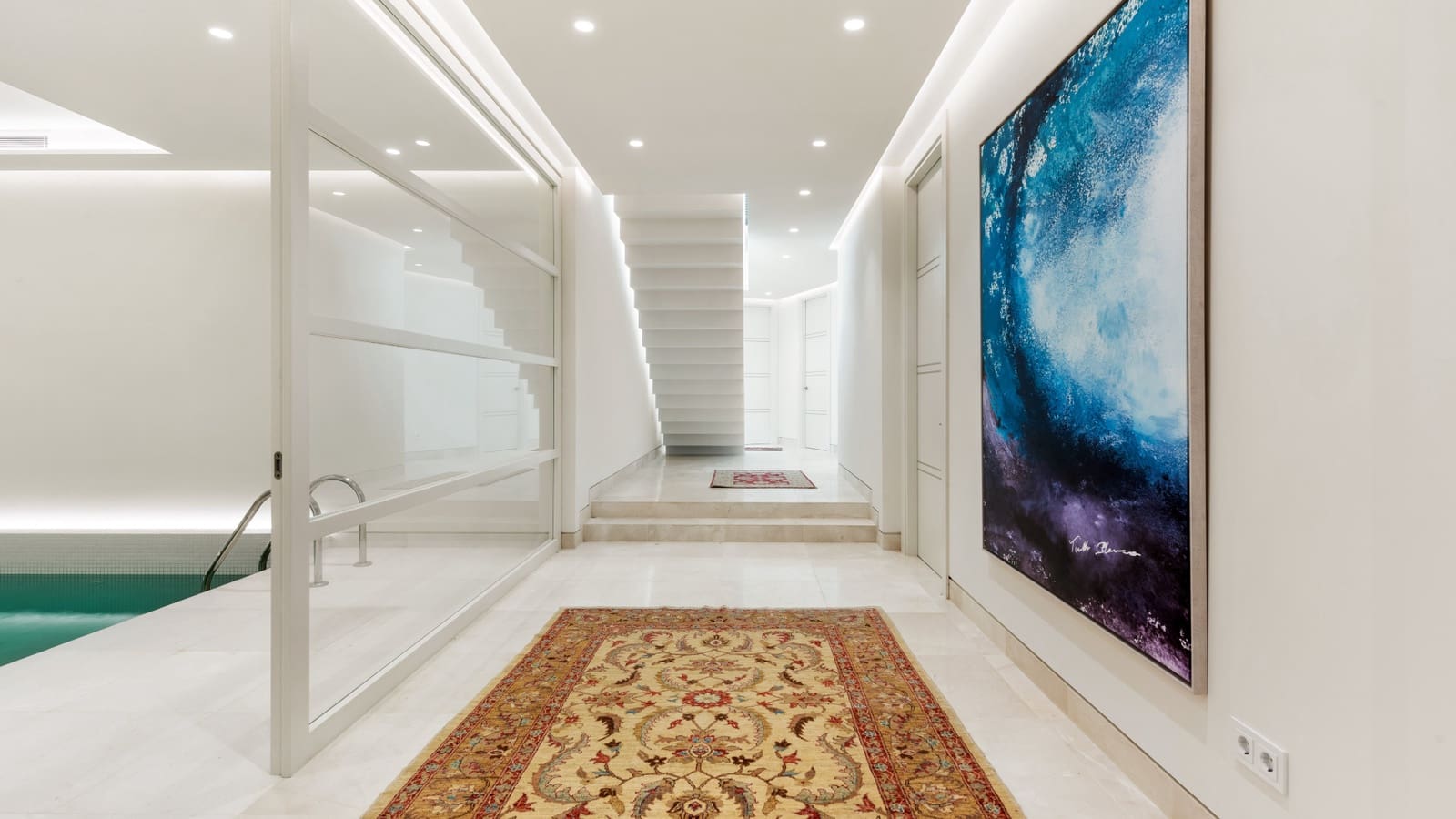 5 bedroom Villa for sale in Marbella with pool garage - € 4,995,000 (Ref: 7200899)