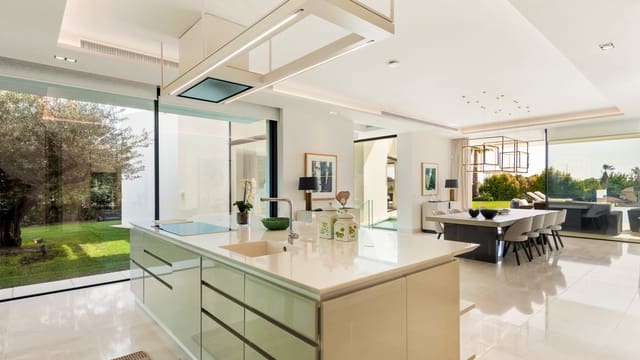 5 slaapkamer Villa te koop in Marbella met zwembad garage - € 4.995.000 (Ref: 7200899)