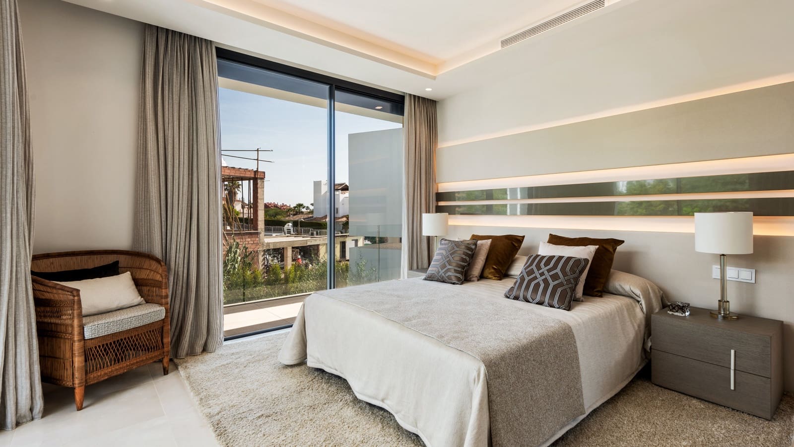Chalet de 5 habitaciones en Marbella en venta con piscina garaje - 4.995.000 € (Ref: 7200899)