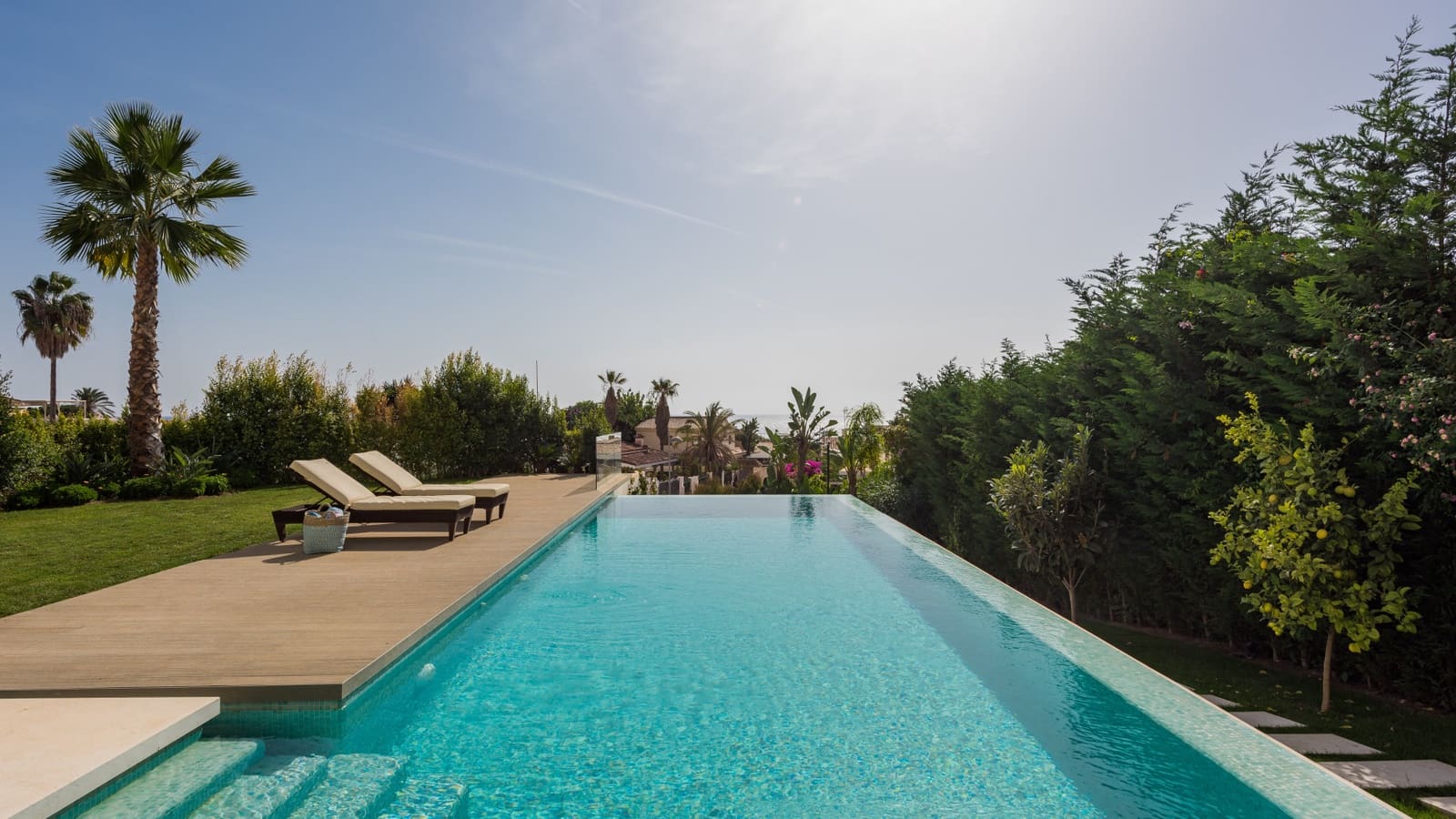 Chalet de 5 habitaciones en Marbella en venta con piscina garaje - 4.995.000 € (Ref: 7200899)